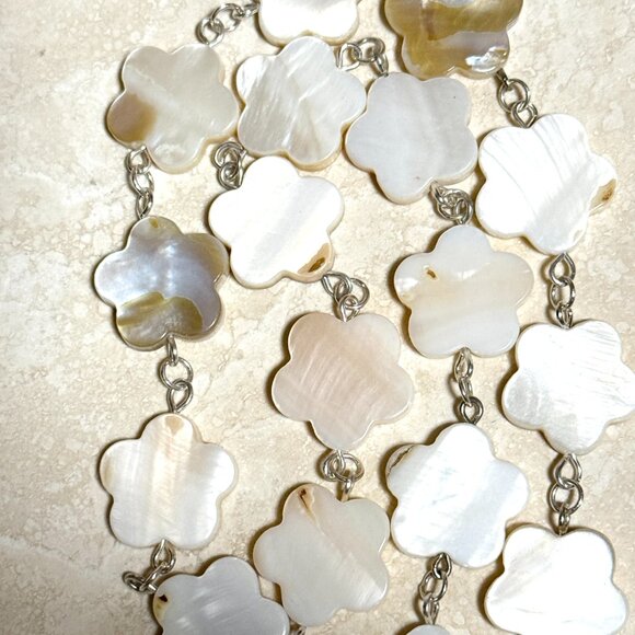 Mother of Pearl Flower Beaded Short Necklace + Cute Slim Cat Pendant - Picture 8 of 13